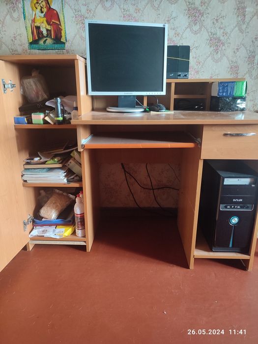 Компьютер, компьютерный стол