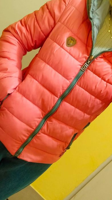 Kurtka na zamek lekka ciepła na wiosnę i jesień z kapturem