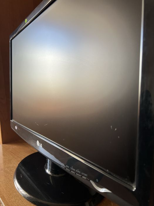 lg flatron w2243t - купить монитор для ПК - Цена на OLX.ua