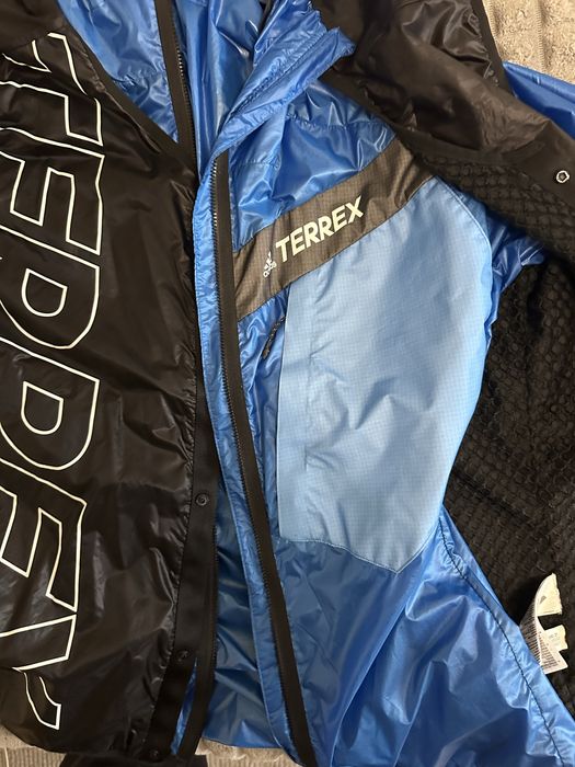 Продам курточку Adidas Terrex