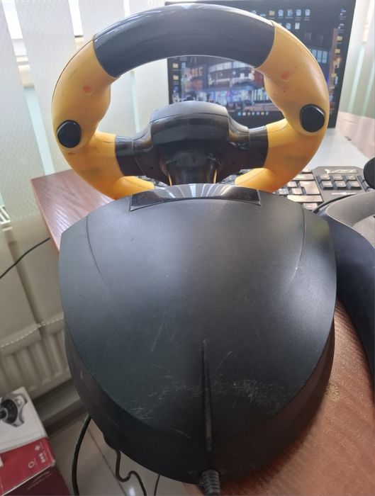 Игровой руль с педалями Genius Speed Wheel RV/Pedal: 1 041 грн ...