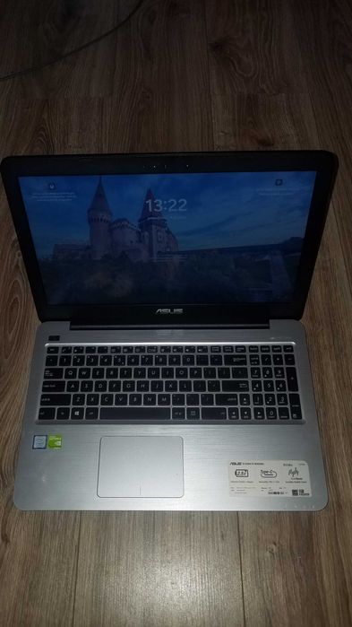Laptop ASUS R558U i5-7200U 2.5GHz 12GB RAM 446GB SSD 15.6" stan BDB