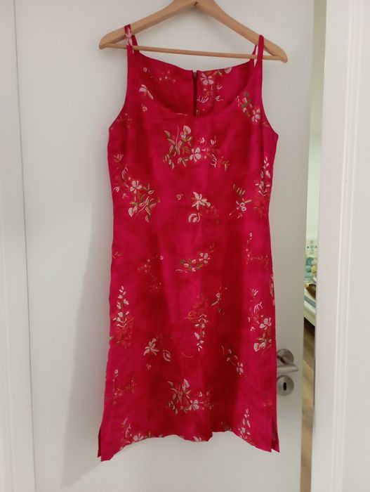 Vendo dois vestidos de cerimónia ,vesti uma vez cada
