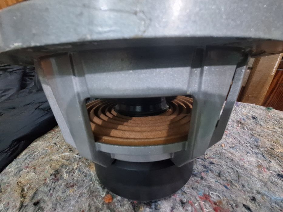 Сабвуфер JL Audio 10W6v2-D4