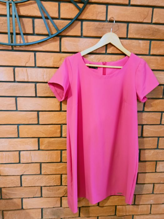 Piękna różowa sukienka, rozm.42