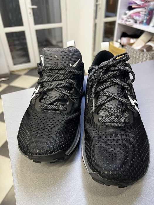 Оригінальні кросвіки NIKE