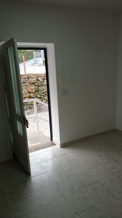Arreda se T2 590 € Mês