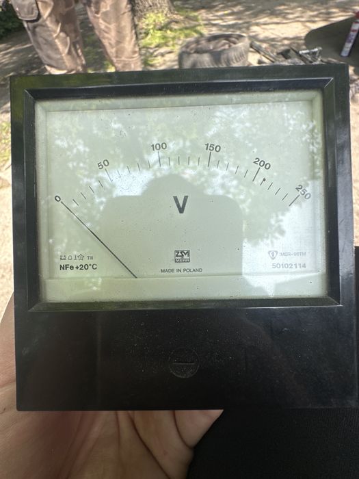 Woltomierz tablicowy