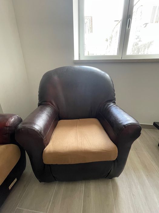 Sofa-cama + Poltronas