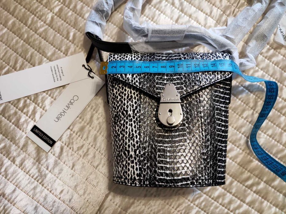 Фирменная мини сумка Calvin Klein оригинал сумочка