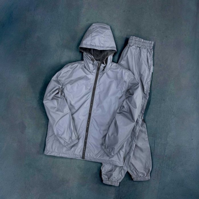 Мужской спортивный костюм весна осень из плащевки с капюшоном серый