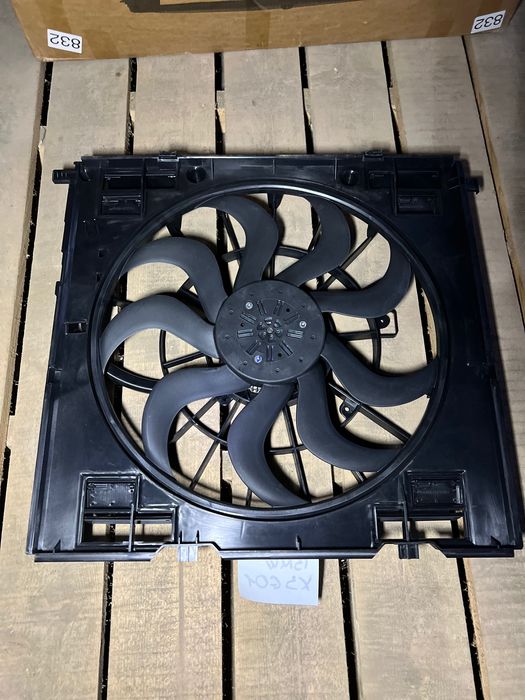 Вентилятор (диффузор) BMW X3 G01/X4 G02 в сборе 17118642749 /2017-2022