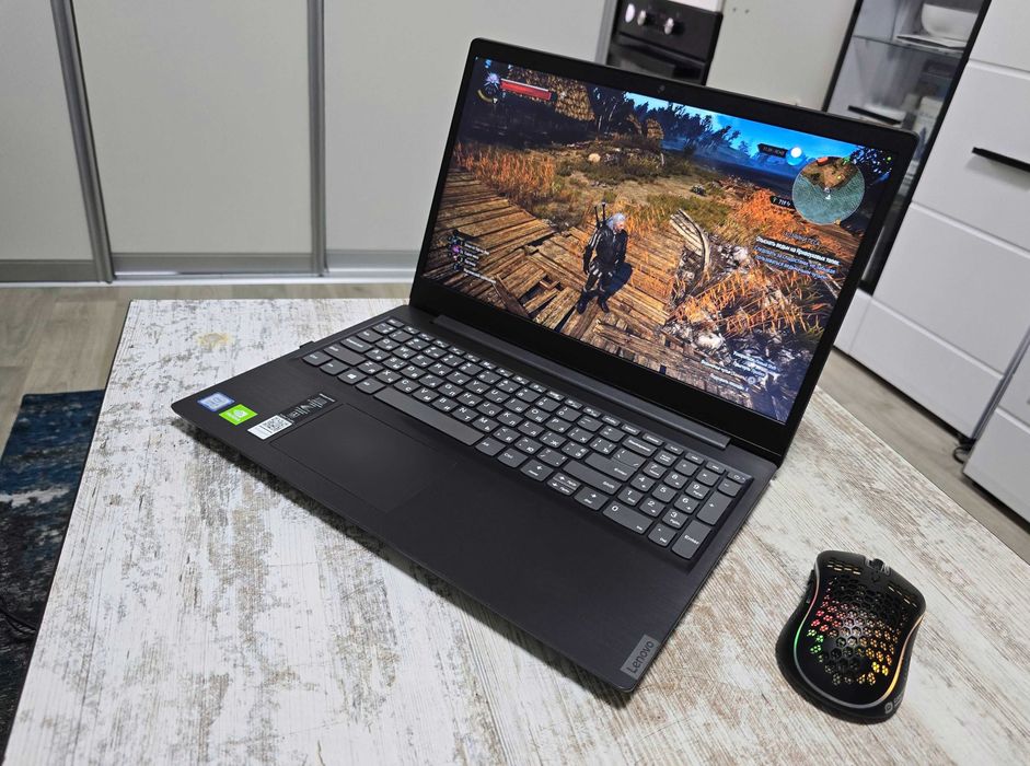 Игровой Lenovo 15.6"FullHD (Core i3 8gen/Nvidia MX110/SSD 256GB+500GB)