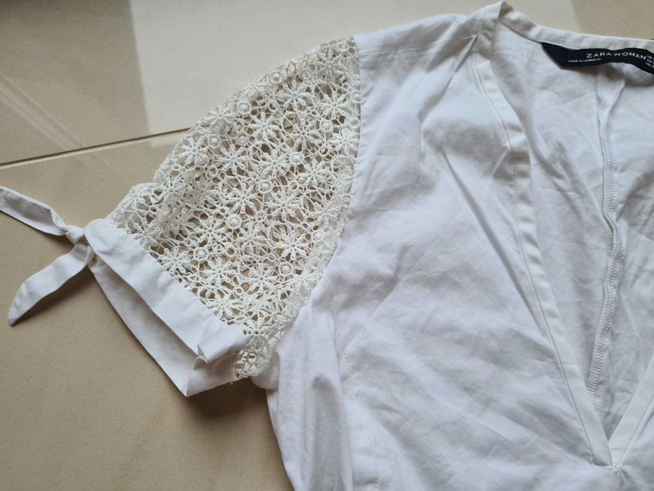 Zara S / 36 bluzka biała elegancka z baskinką ażurowe rękawki