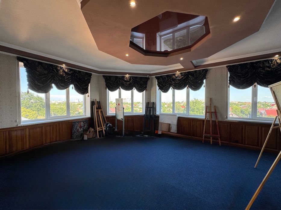 Комерційне приміщення в БЦ по вул. Пастерівська