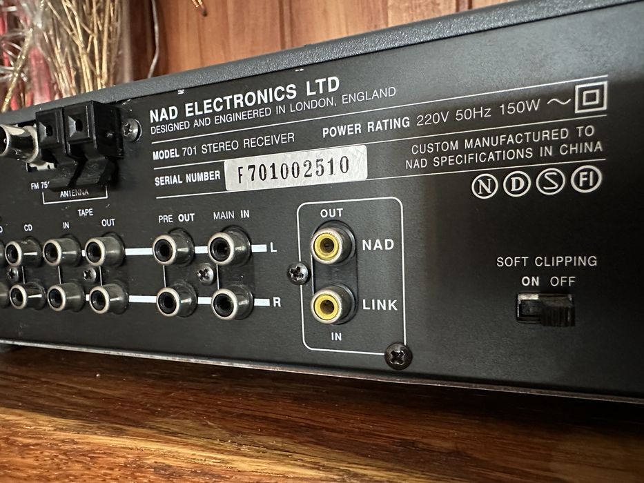 NAD 701 ampltuner stereo analogowe brzmienie