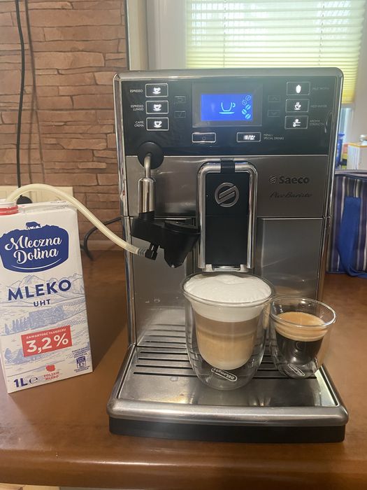 Кавомешина/кавоварка Saeco PicoBaristo