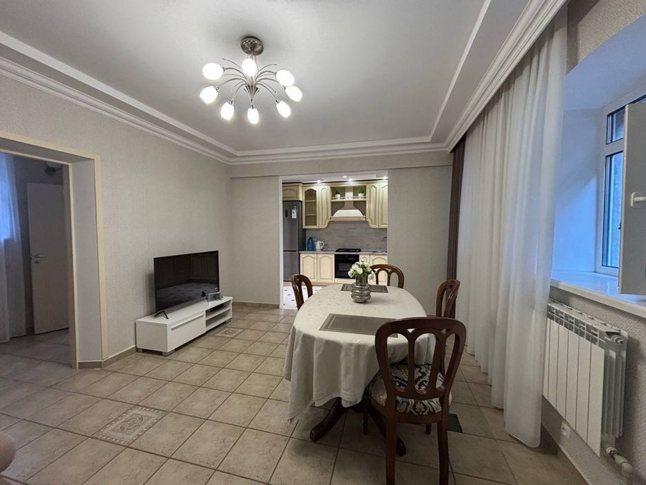 Сдам 3этажный дом Короленко Центр