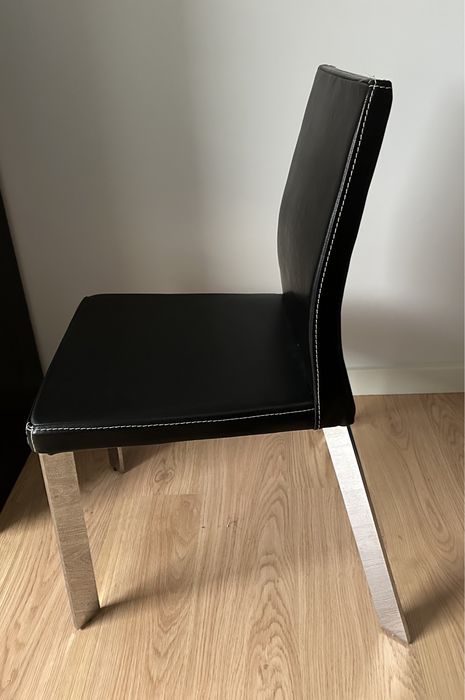 Cadeira em pele sintetica