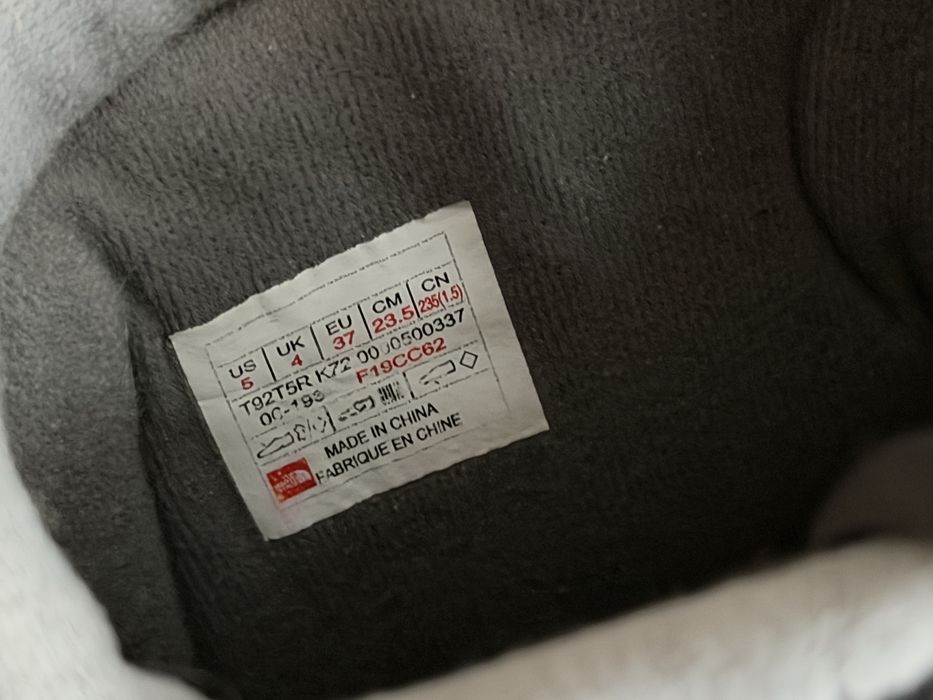 Продам ботінки The North Fase