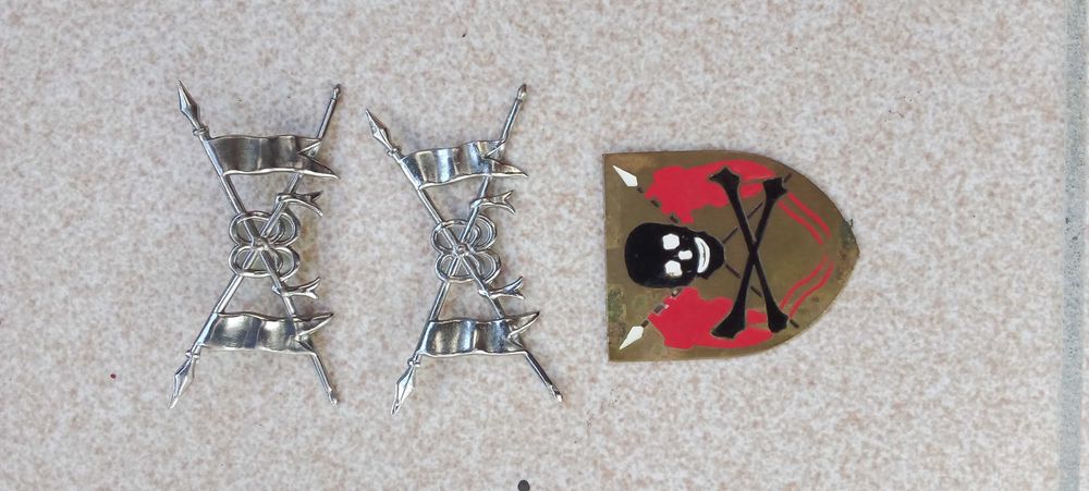 Dísticos Militares/Insígnias Militares/Parafernália