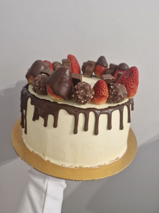 Upiekę tort urodzinowy