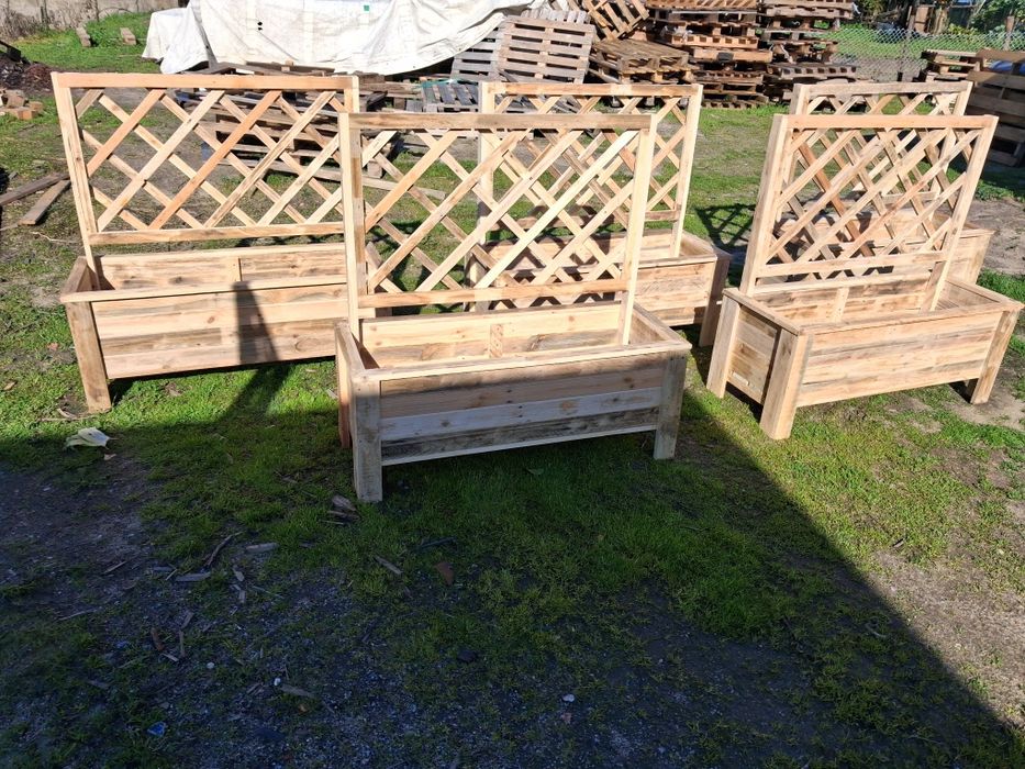 Floreiras com trelica