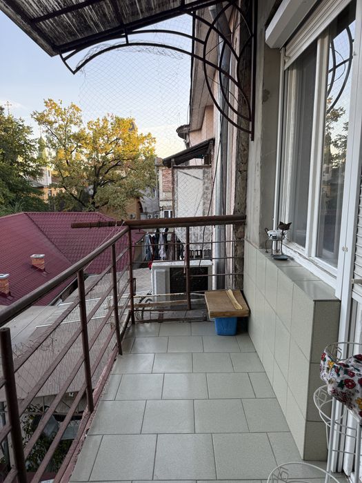 Продається велика 3 х кімнатна квартира в центрі міста