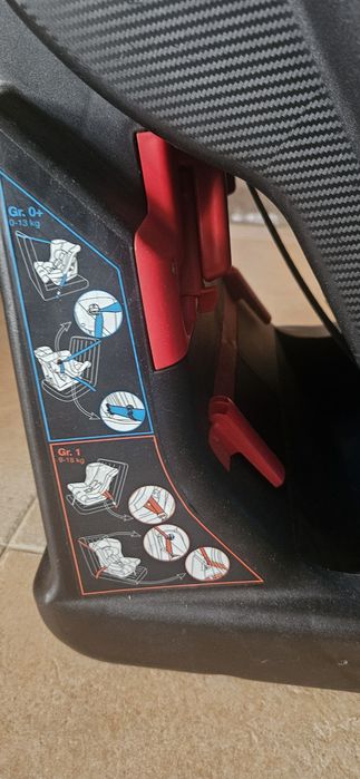 Cadeira auto Chicco grupo I 9 aos 18kg