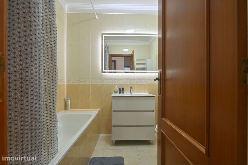 Apartamento T2 em Milharado, com terraço e parquemento