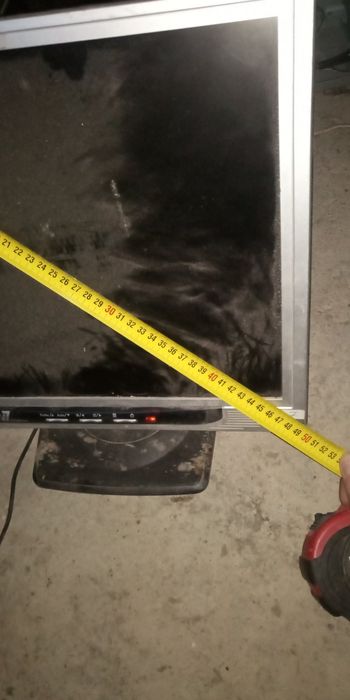 Монітор старенький але робочий