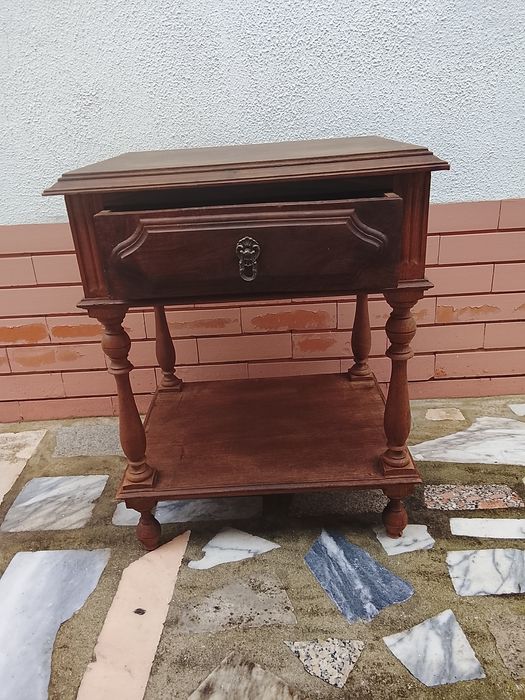 Mesa cabeceira vintage