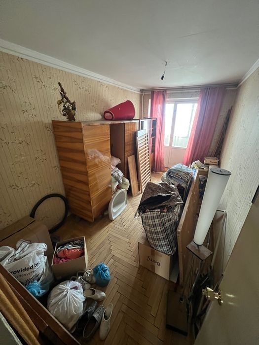 Простора 4-х кімнатна квартира 80м² | Стебницька