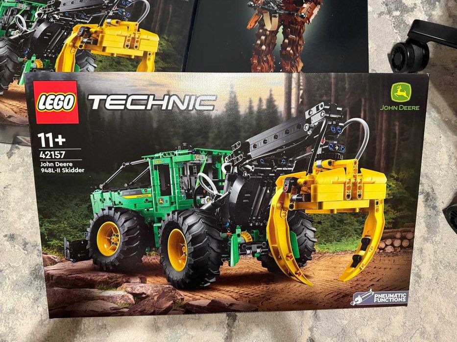 Новий Lego Technic 42157 John Deere 9620R 4WD Tractor