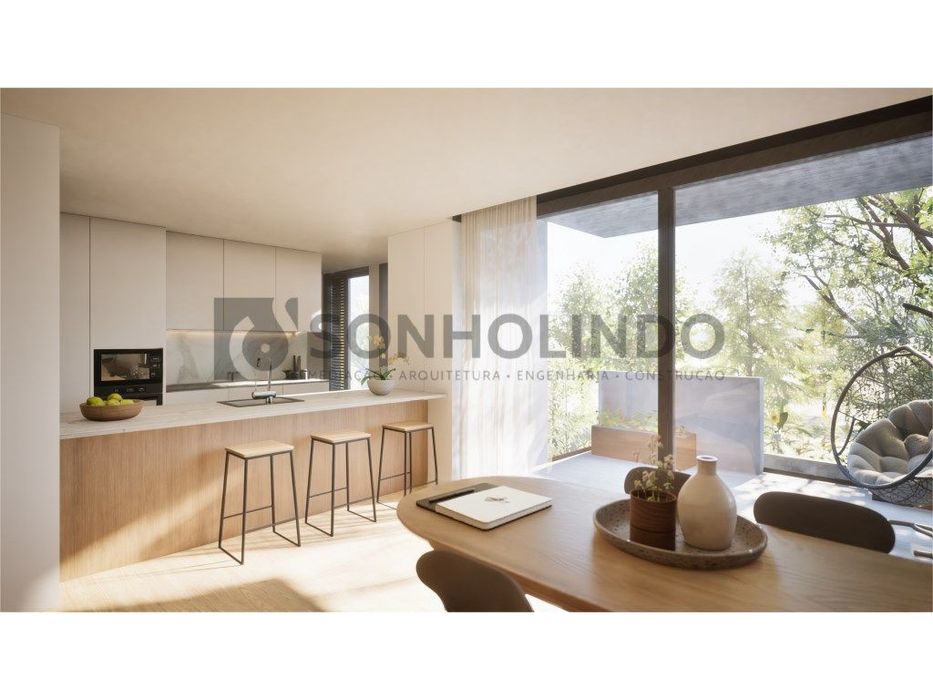 Apartamento T3 novo, de duas frentes, com varandas e garagem fechad...