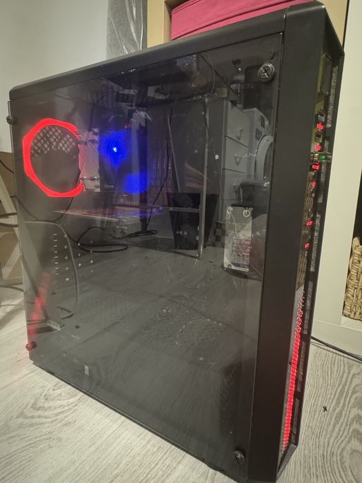PC  – i5 / GTX 1050 Ti / 16GB RAM / 1TB