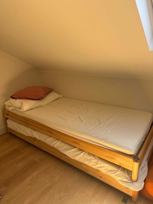 Cama IKEA UTAKER com 2 Colchoes