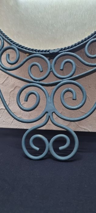 Espelho com moldura em Ferro Forjado.