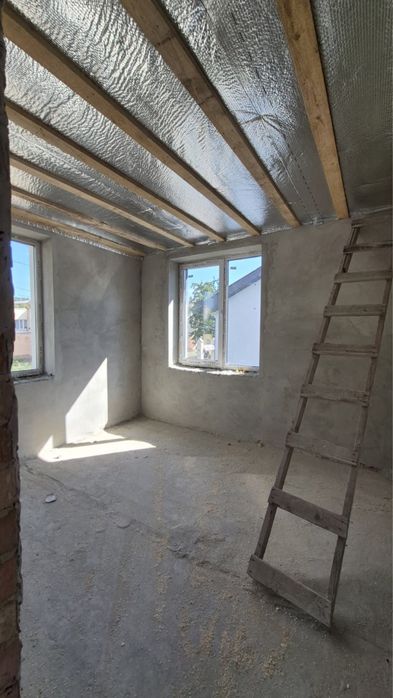 Продається будинок в центрі міста