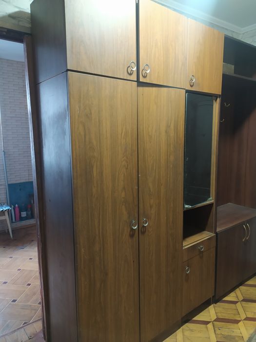 Шкаф в прихожую мебель б/у