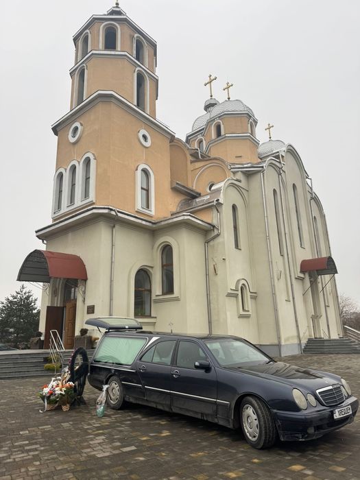 Срочные похороны. Перевозка умершего из-за границы. Копка могилы