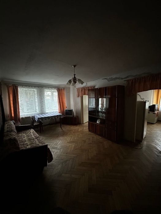 Квартира в Бродах, в центрі міста!!