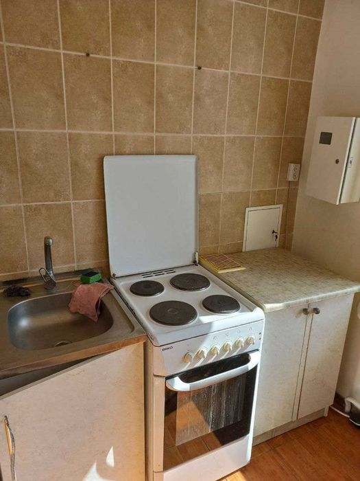 Продам однокомнатную квартиру в Теплодаре .