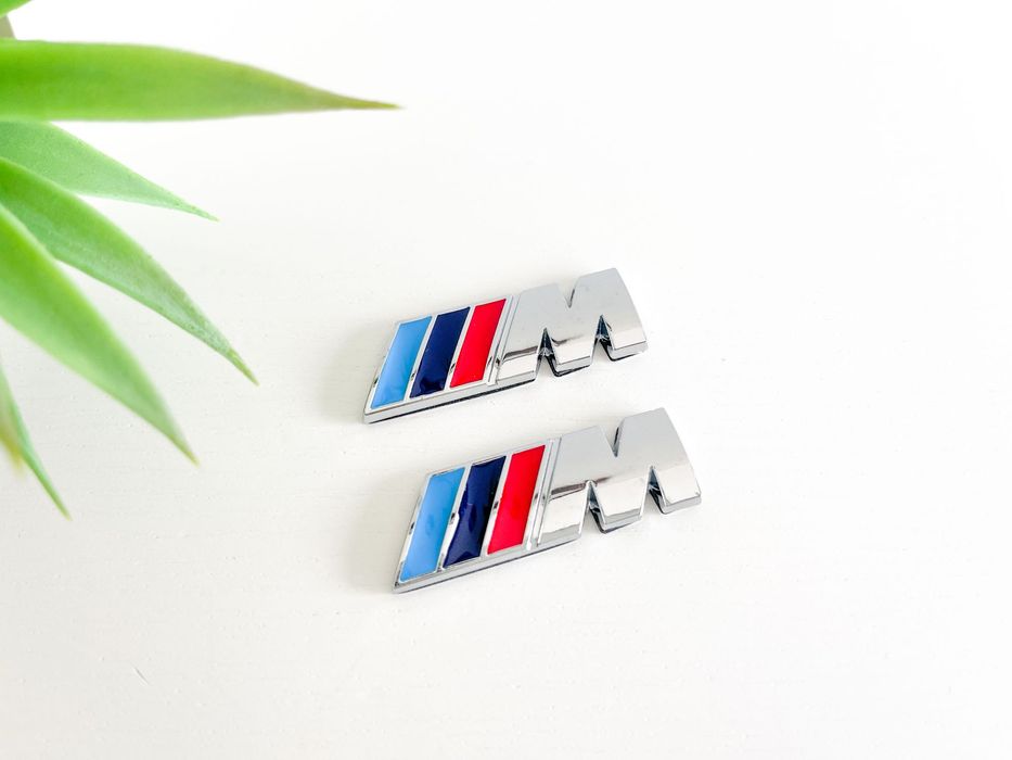 Símbolo lateral M p/ BMW - NOVO