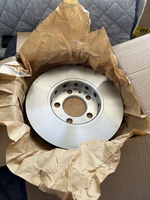 Disco de travão TRW - 256 MM - Ventilado - VW Golf Fox Skoda Seat