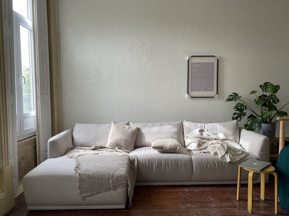 Sofa com chaise com apenas 1 ano de uso