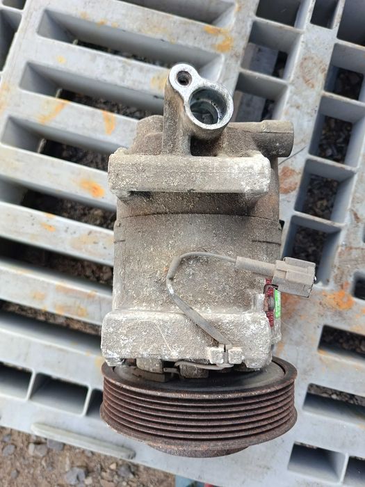 Sprężarka klimatyzacji Nissan CABSTAR 35.13 z 2008roku 2,5D 130KM