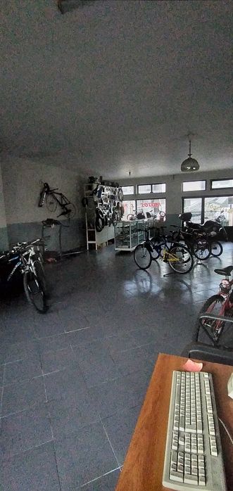 Alugo espaço comercial  Rês chão. Ler texto P.F. Gondomar S.Pedro