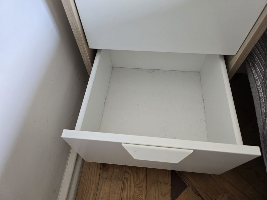 Duas Mesa de cabeceira IKEA STORKLINTA – 2 gavetas