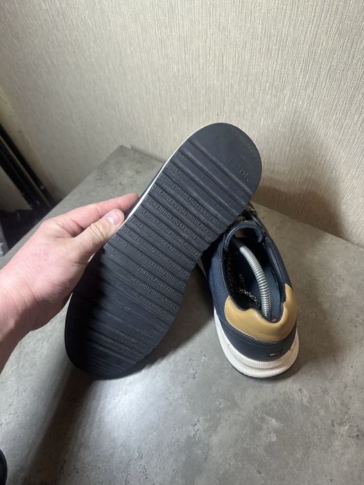 Оригінал ! Кросівки Tommy Hilfiger моделі Massimo, розмір 43(28,5 см)